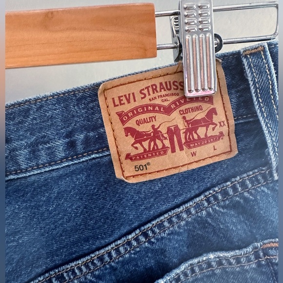 Levi’s 501 denim jean short short shorts distressed women’s size 27 - Picture 6 of 7